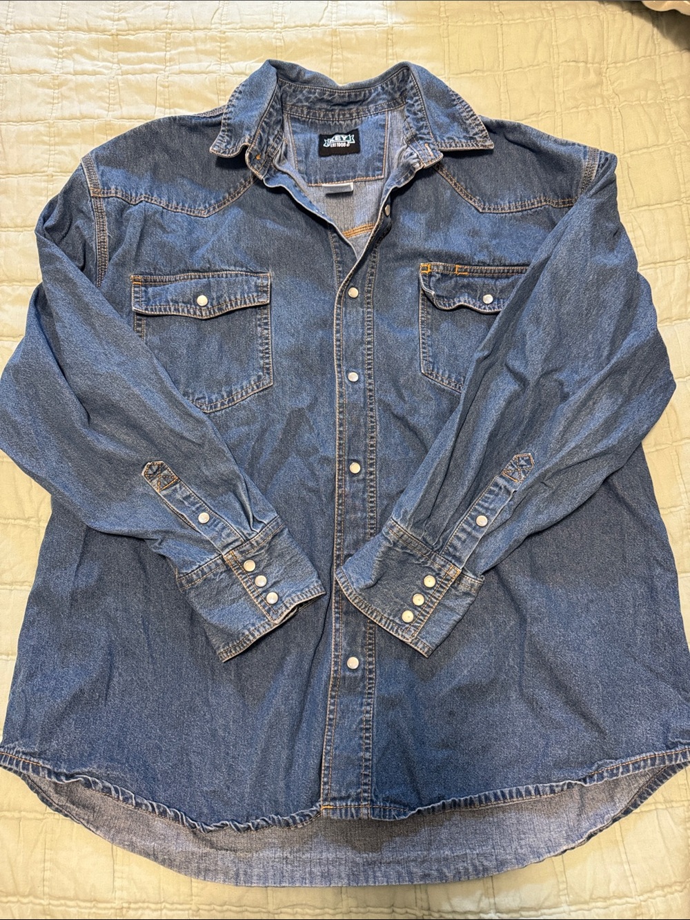 Vintage-Style Blue Denim Button-Down Shirt